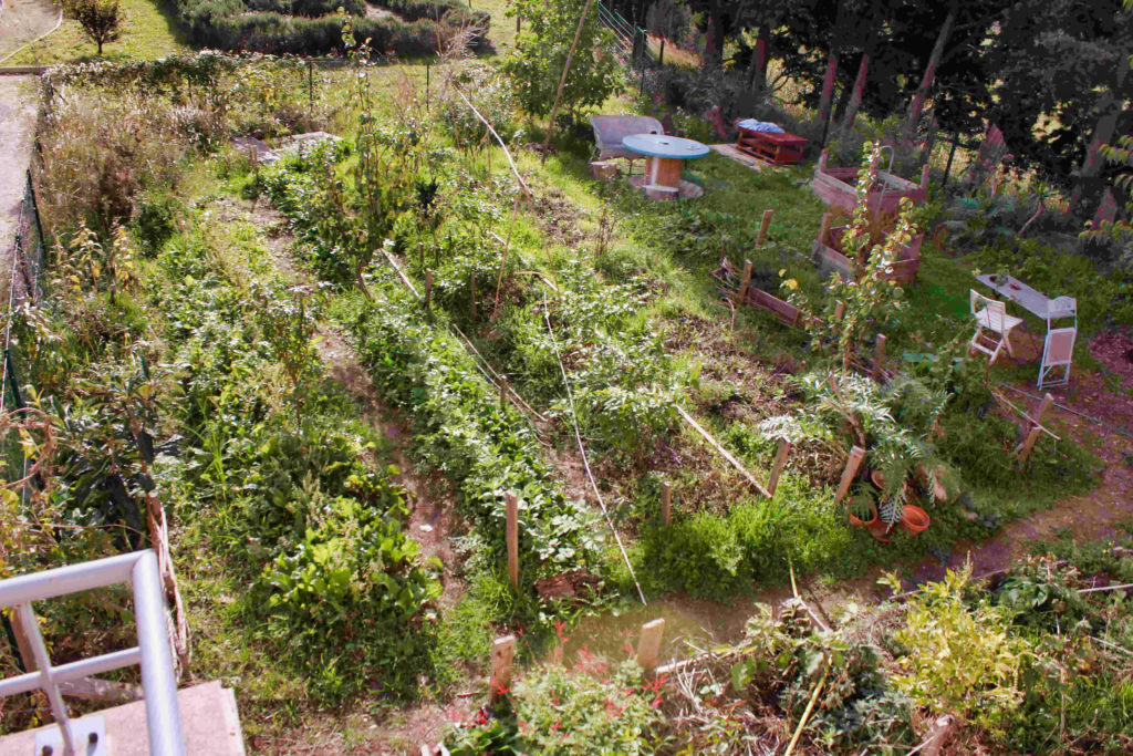 jardin de villamont en plein jour, un jour ensoleillé du printemps